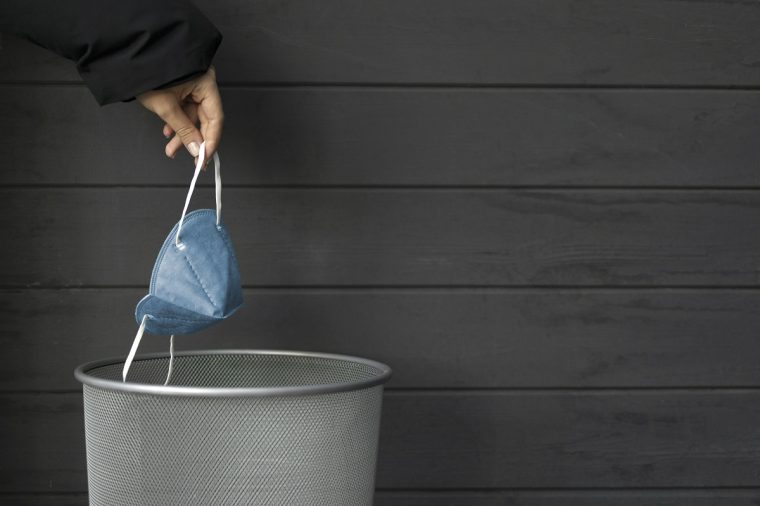 How-to-Remove-Odour-from-Bins