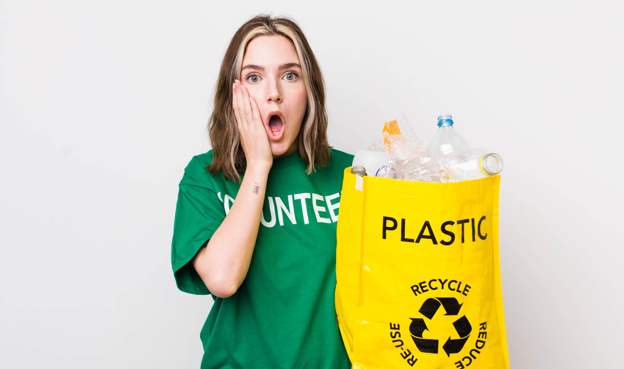 9 Things That Make Your Bin Smell (Avoid These!)